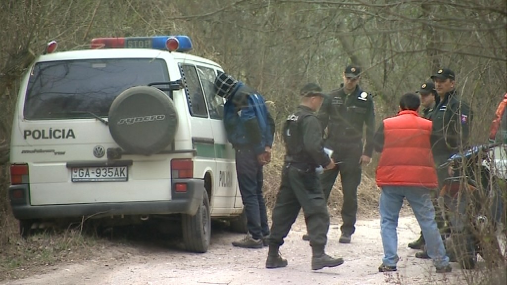 Policajti_naháňačka_motorkár